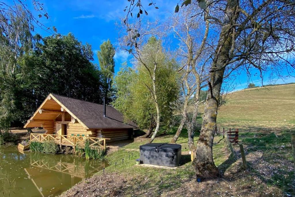 Log Cabin/Hot Tub On Private Lake Jurassic Coast Bridport Extérieur photo